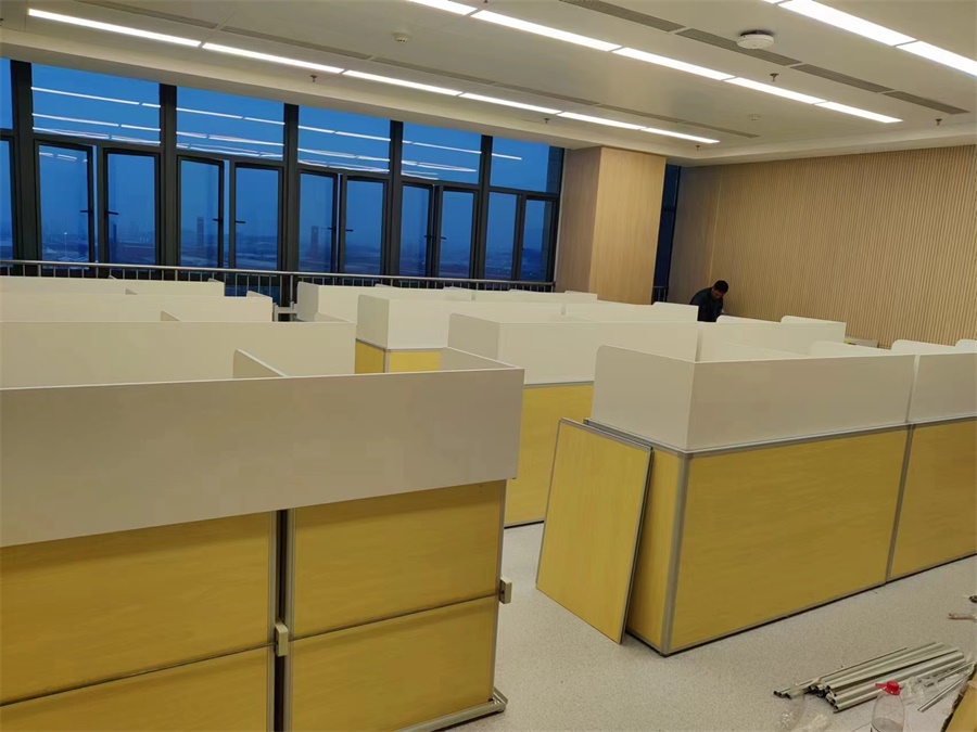 廣西柳州市婦幼保健院升降屏風語音考場