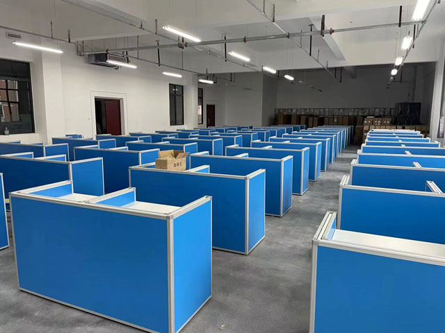 湖北三峽職業技術學院升降屏風語音教室