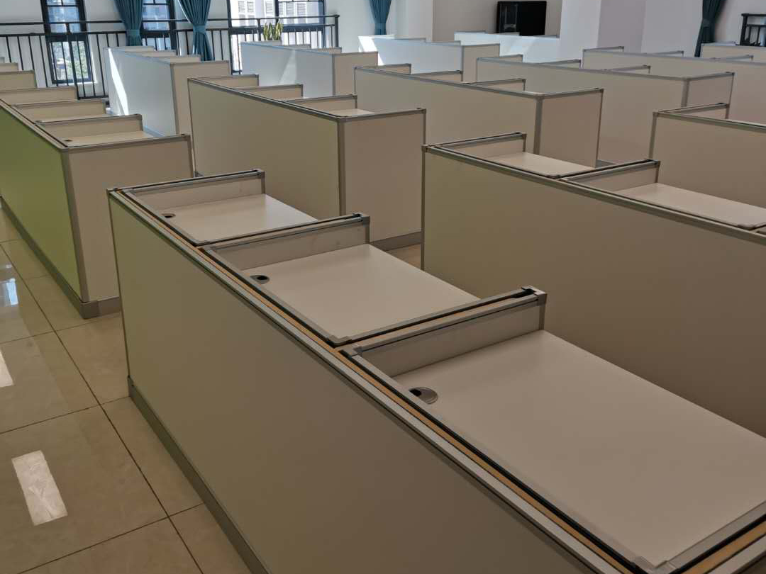 湖南師大附屬頤華學校語音聽說標準化考場